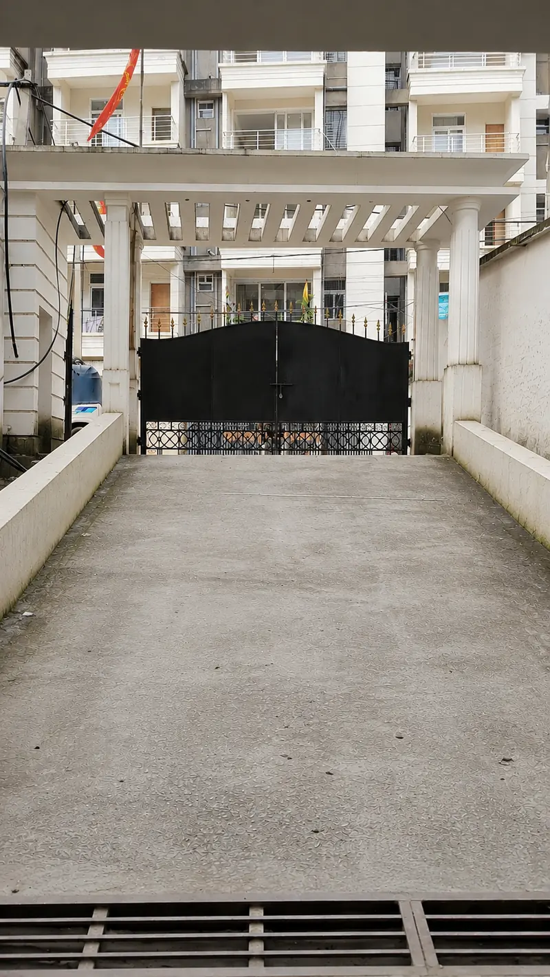 Driveway alongside the block